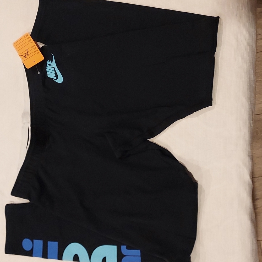 Women's size M Nike Just Do It Capris